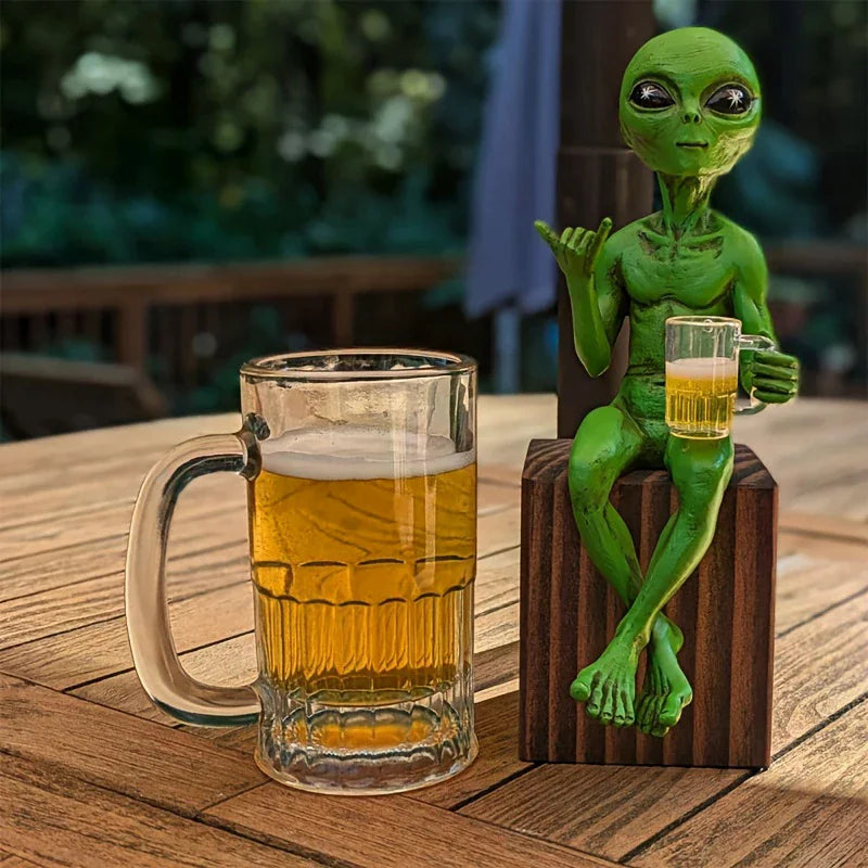Alien Resin Statue Ornament Alien Garden Sculptures & Statues Yard Best Art Decor For Indoor Outdoor Home Or Office Collectible